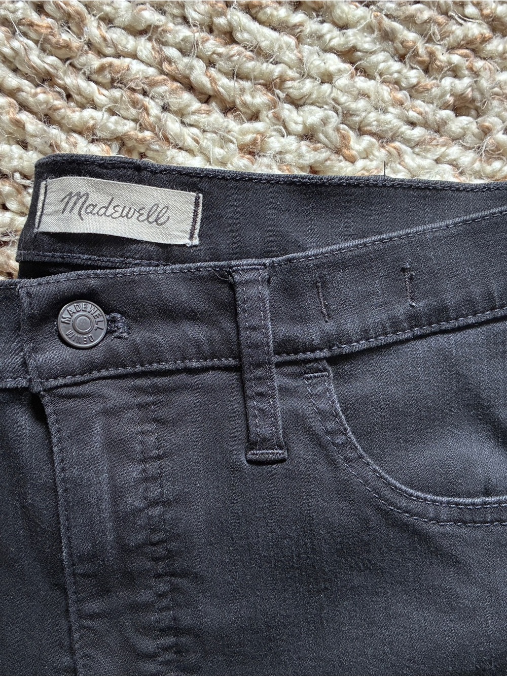Madewell Roadtripper Black Skinny Jeans (30P) - Picture 2 of 6
